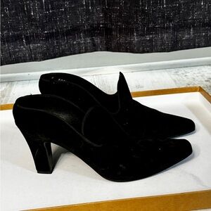 Vintage Ralph Lauren black velvet heel